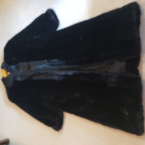 Embry's small long black mink coat - Picture 2 of 15